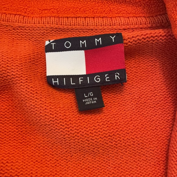 I am selling a Tommy Hilfiger long sleeve sweater - Picture 3 of 4